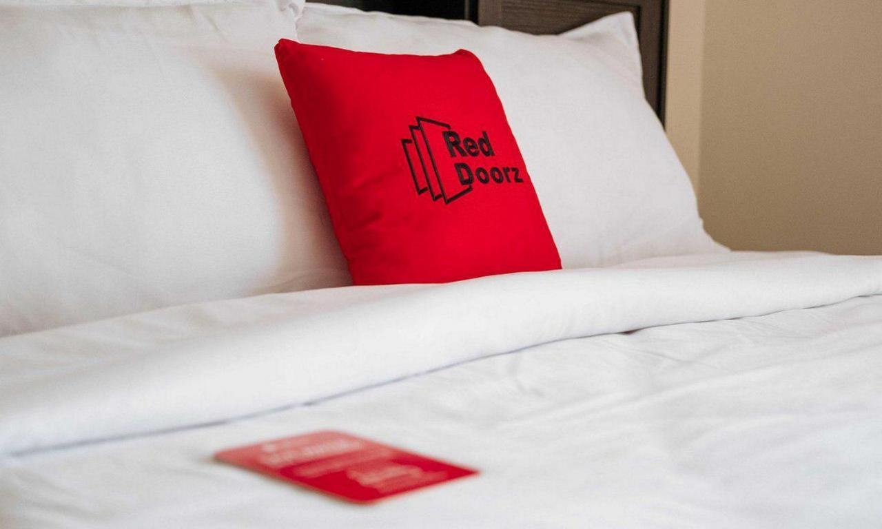 Reddoorz At Hotel Rumberpon Sorong Eksteriør bilde
